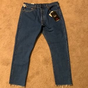 NWT Levi’s 501 skinny jeans from Aritzia